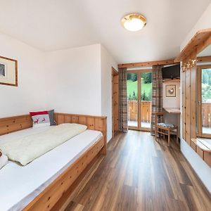 Camera con letto king size